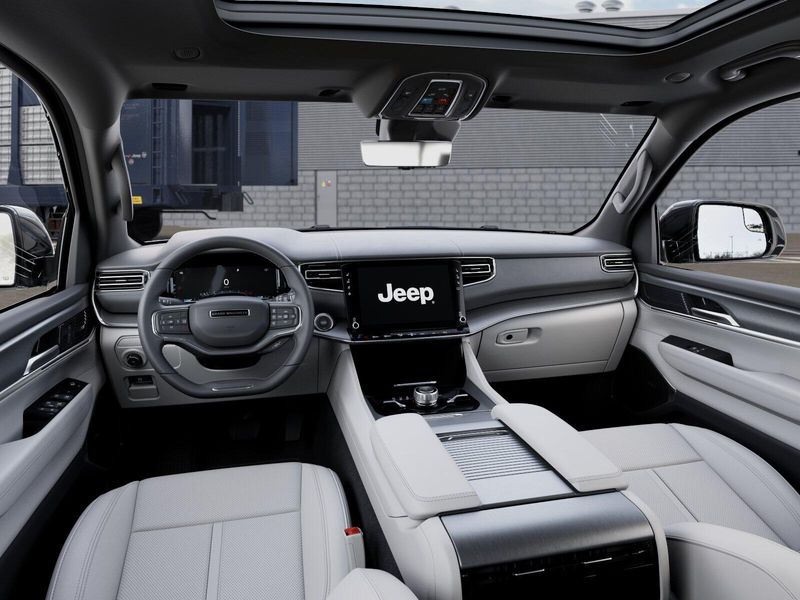 2026 Jeep Grand Wagoneer Limited Reserve 4x4Image 14