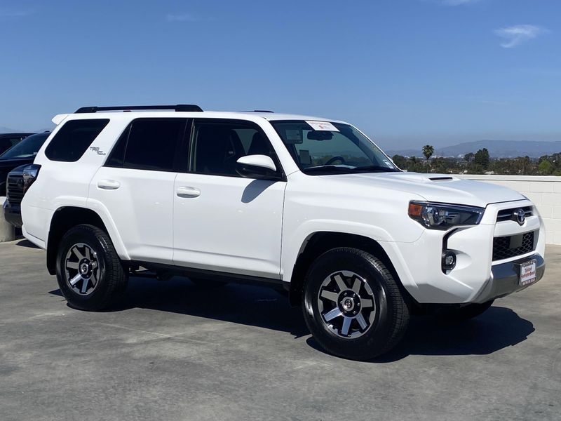 2024 Toyota 4Runner TRD Off-RoadImage 2