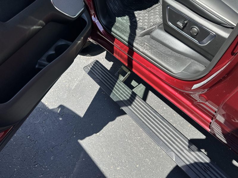 New 2025 RAM 1500 Laramie Crew Cab 4x4 5