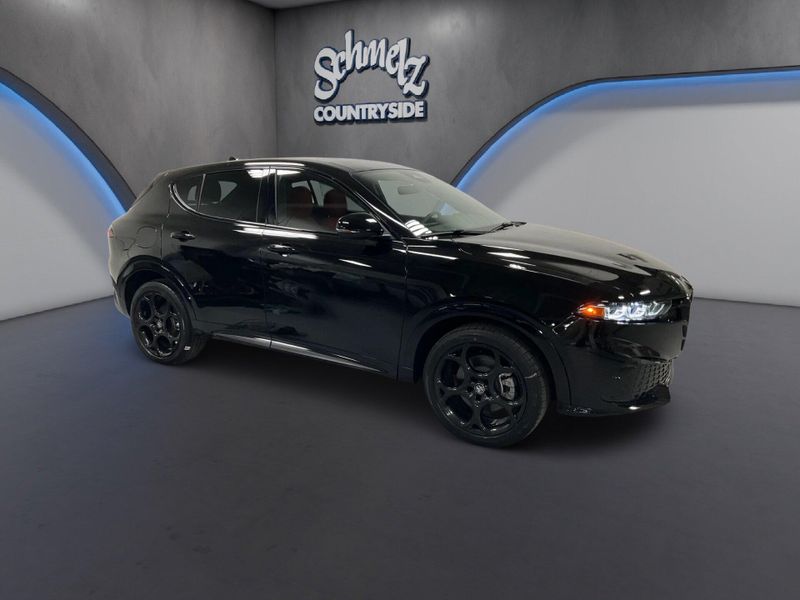 New 2026 Alfa Romeo Tonale Sprint AwdImage 2