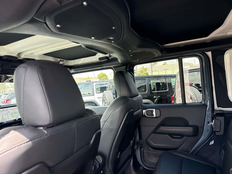 New 2026 Jeep Wrangler 4-door Rubicon X
