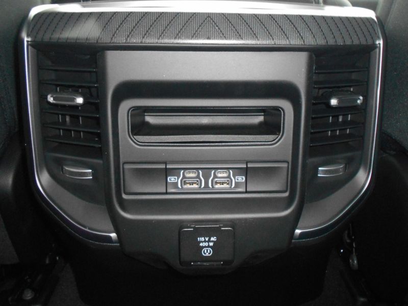 2025 RAM 1500 Big Horn Crew Cab 4x4 5