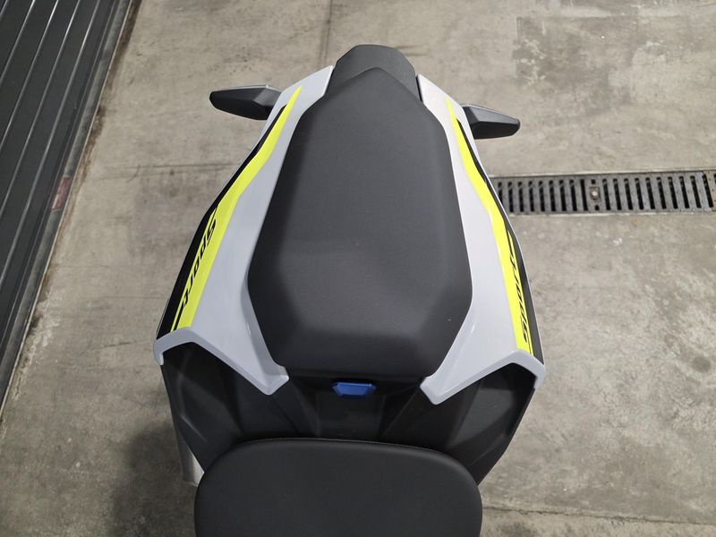 2022 S 1000 R