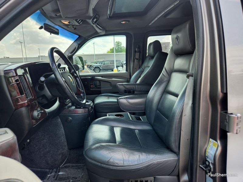 2011 Chevrolet Express 1500 Image 24