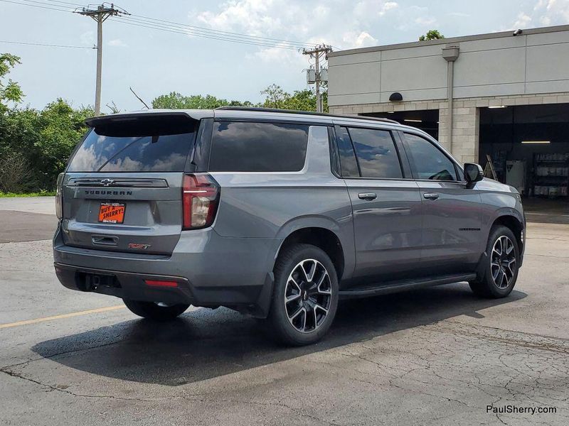 2021 Chevrolet Suburban RSTImage 23
