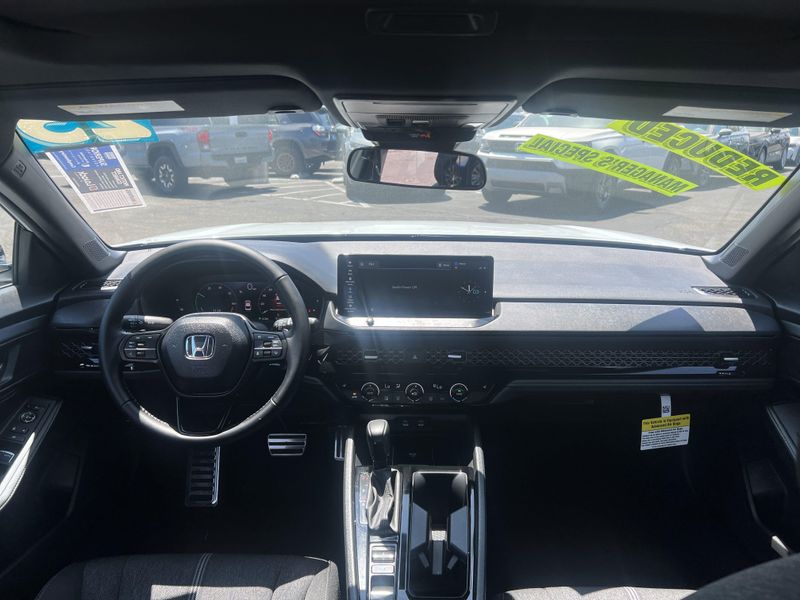 New 2025 Honda Accord Hybrid SportImage 19