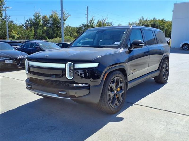 2023 Rivian R1S AdventureImage 5