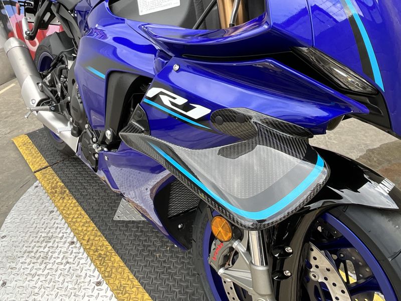 New 2026 Yamaha YZF-R1 Image 10