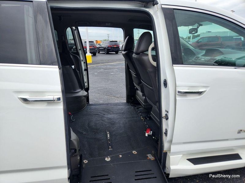2013 Honda Odyssey EX-L photo 40