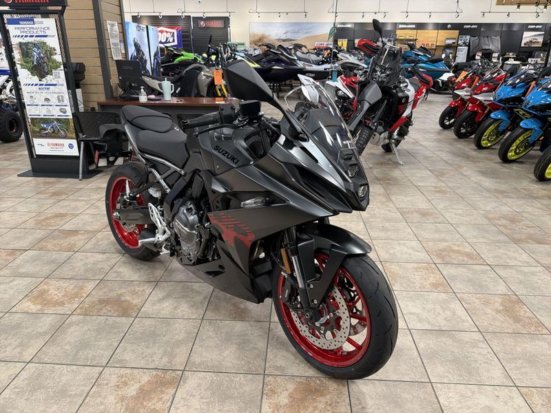 New 2027 Suzuki GSX-8R Image 11