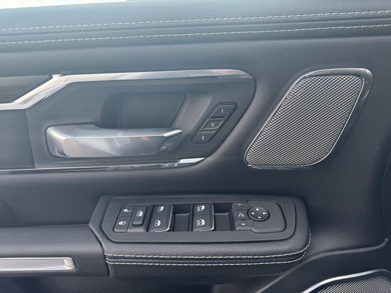 2025 RAM 1500 LaramieImage 14