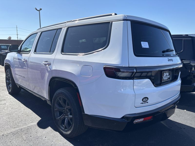 2026 Jeep Grand Wagoneer Limited Altitude 4x4Image 15