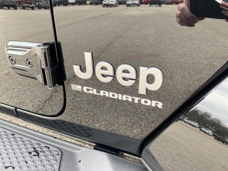 2023 Jeep Gladiator Overland 4x4Image 27