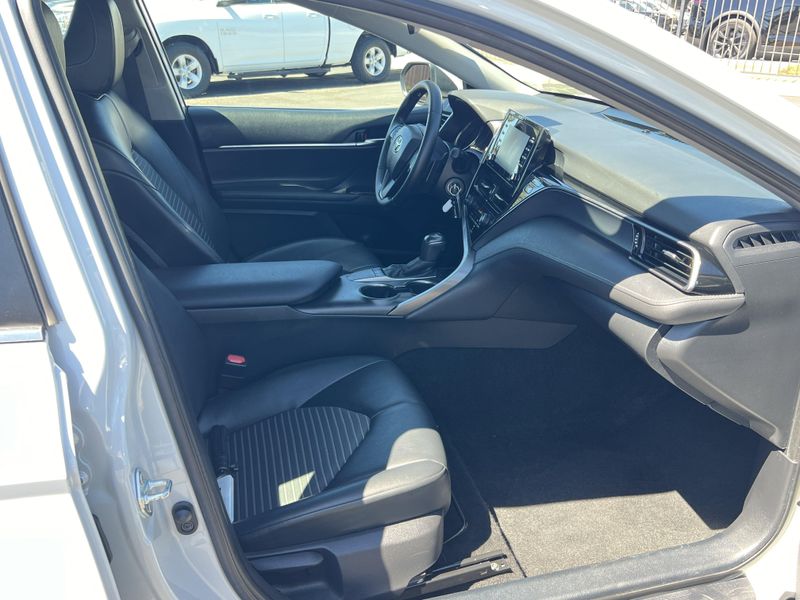 Used 2022 Toyota Camry SEImage 29