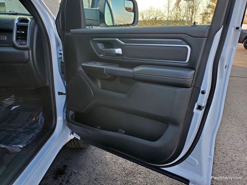 New 2026 RAM 1500 Big Horn Crew Cab 4x4 5'7' Box