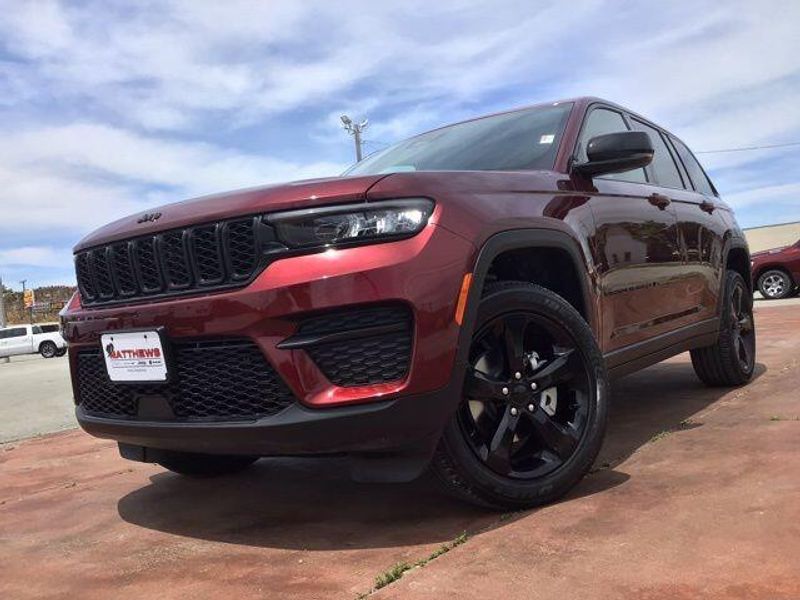 New 2025 Jeep Grand Cherokee Altitude X 4x2Image 20