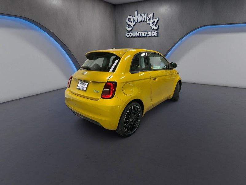 New 2026 Fiat 500e PopImage 7