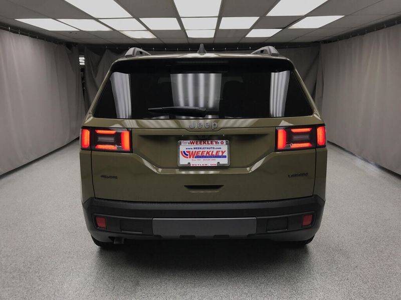 New 2026 Jeep Cherokee Laredo 4x4Image 11