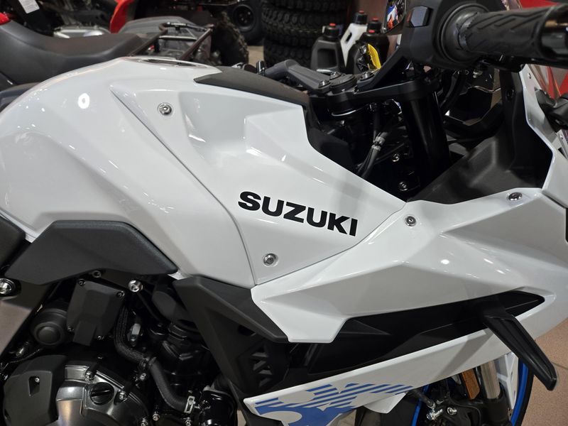 NEW 2026 SUZUKI GSX 8R Image 18