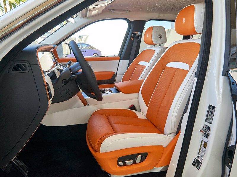 New 2027 Rolls-Royce Cullinan Image 12