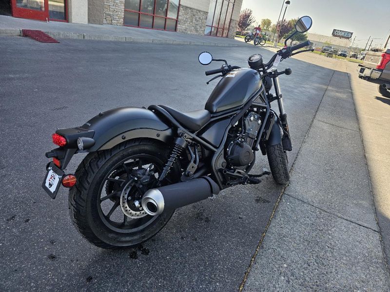 2025 Honda REBEL 500 