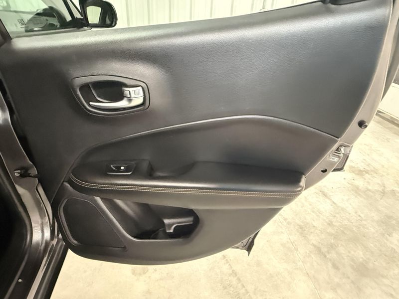 Used 2019 Jeep Compass LimitedImage 7