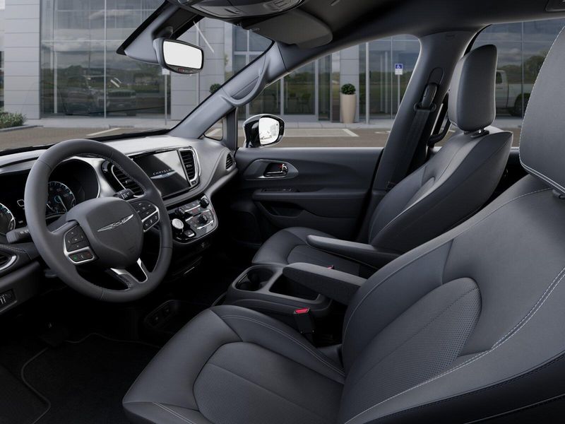 New 2026 Chrysler Pacifica SelectImage 23