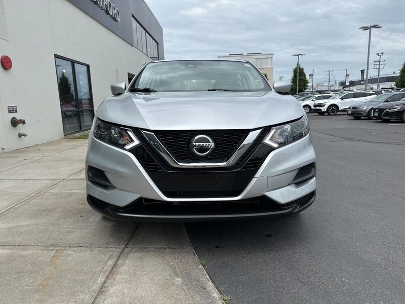 2022 Nissan Rogue Sport SImage 2