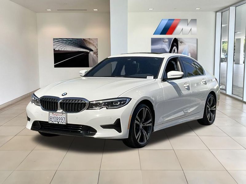 2022 BMW 3 Series 330iImage 4