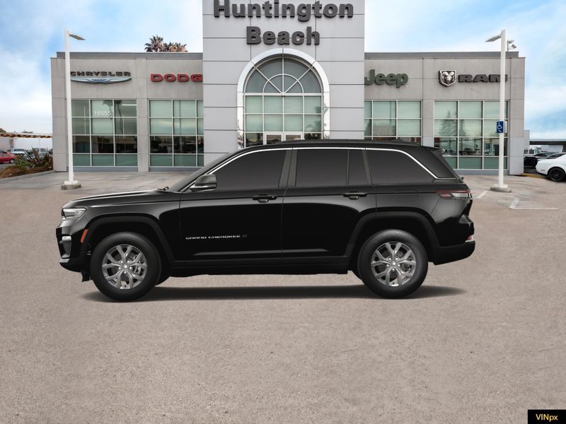 2023 Jeep Grand Cherokee Limited 4x4Image 1