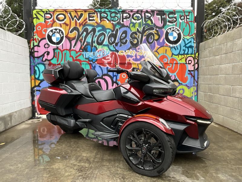 2021 Can-Am SPYDER RTImage 10