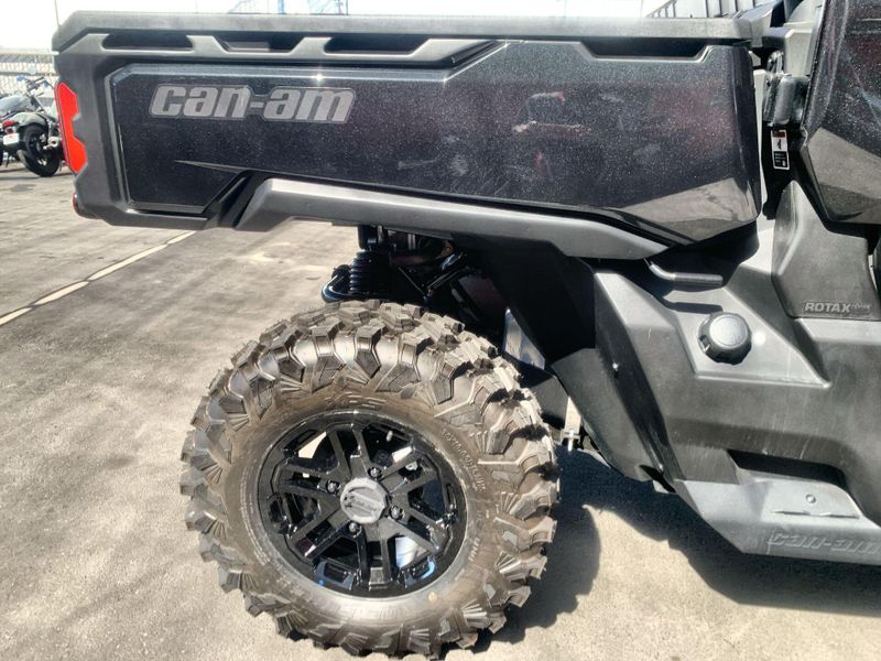 New 2025 Can-Am DEFENDER MAX LONE STAR CAB HD10 Image 17