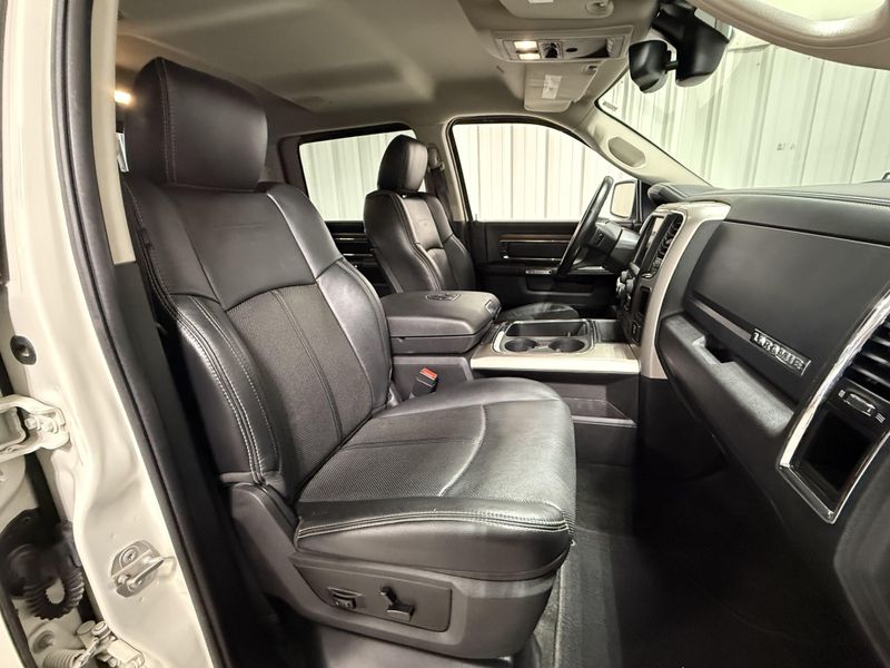 Used 2018 RAM 1500 LaramieImage 9