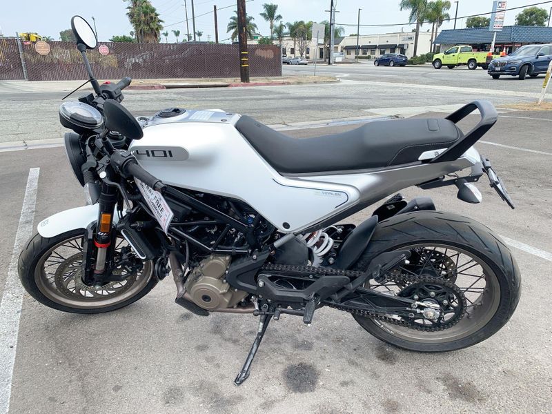 Used 2023 Husqvarna VITPILEN 401 Image 3