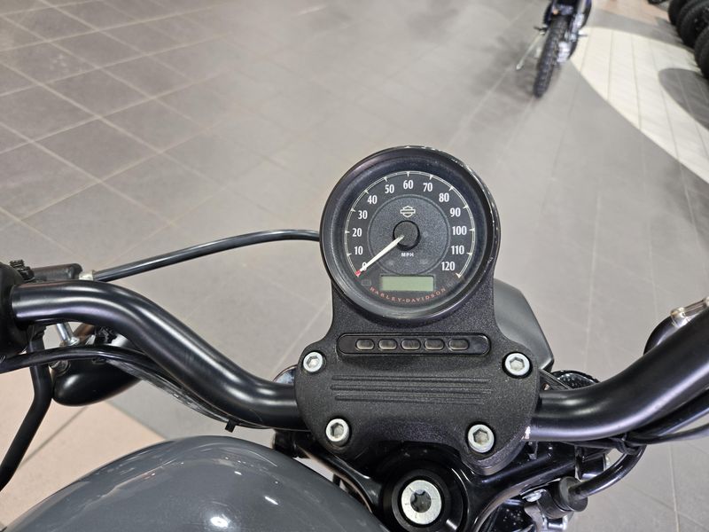 2022 HARLEY SPORTSTER IRON 883 Image 16