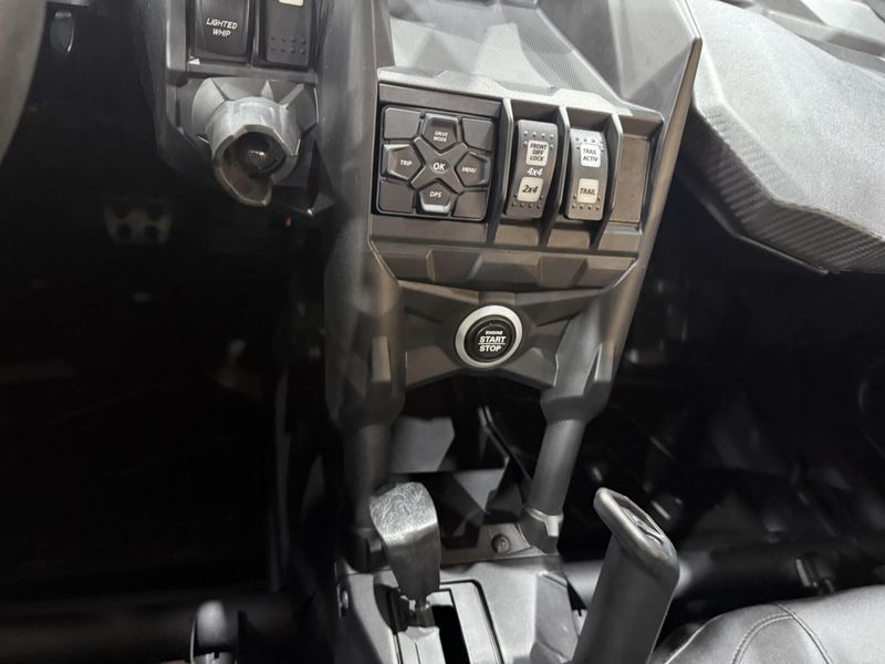New 2025 Can-Am MAVERICK X3 MAX RS TURBO RR Image 11