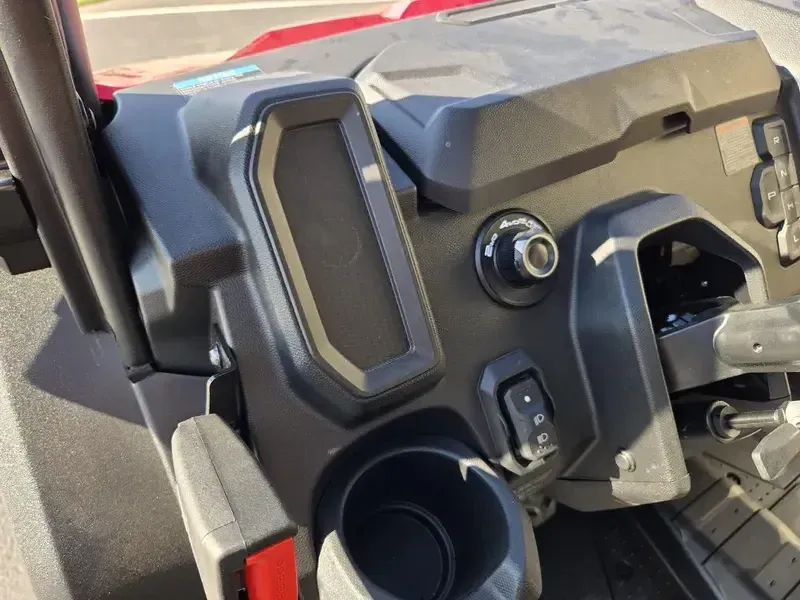 NEW 2026 CFMOTO UFORCE U10 XL PRO Image 17