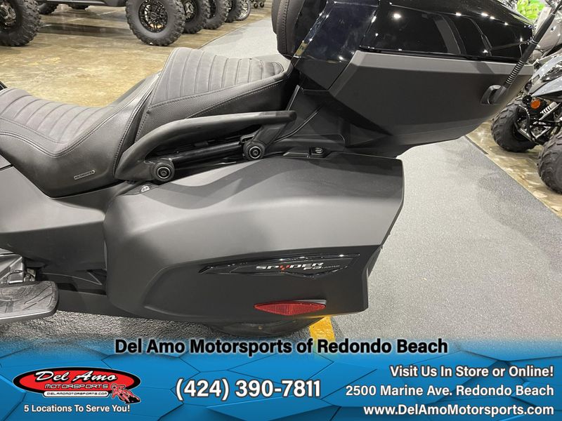 2023 Can-Am H8PA  in a MONOLITH BLACK SATIN / DARK exterior color. Del Amo Motorsports of Redondo Beach (424) 304-1660 delamomotorsports.com 