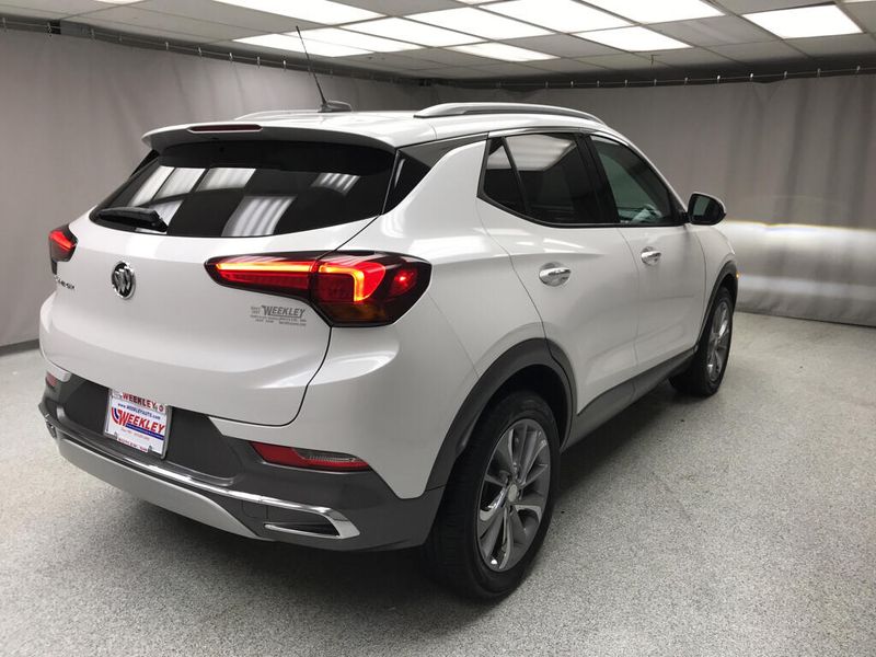 Used 2023 Buick Encore GX EssenceImage 4