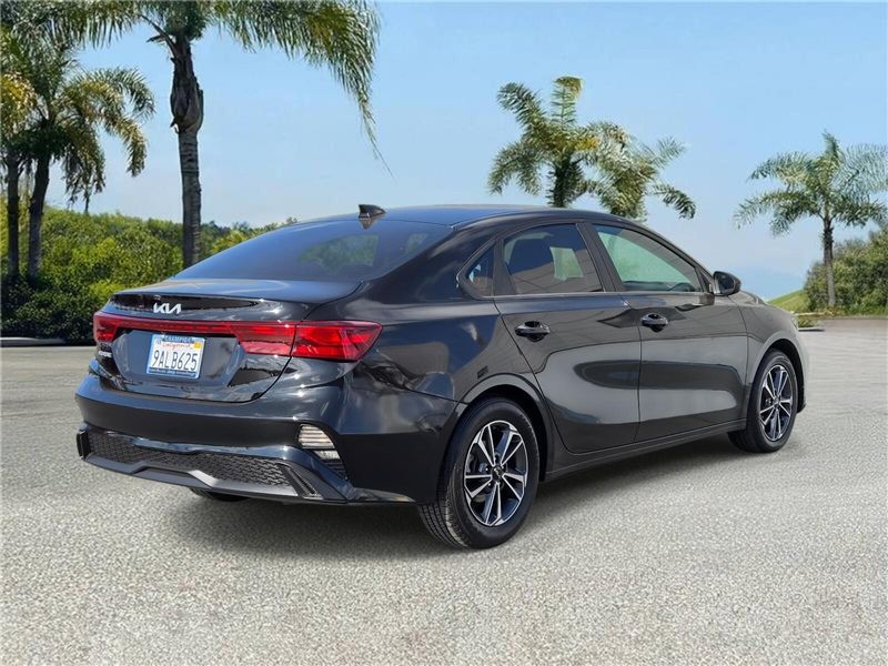 2022 Kia Forte LXS photo 4