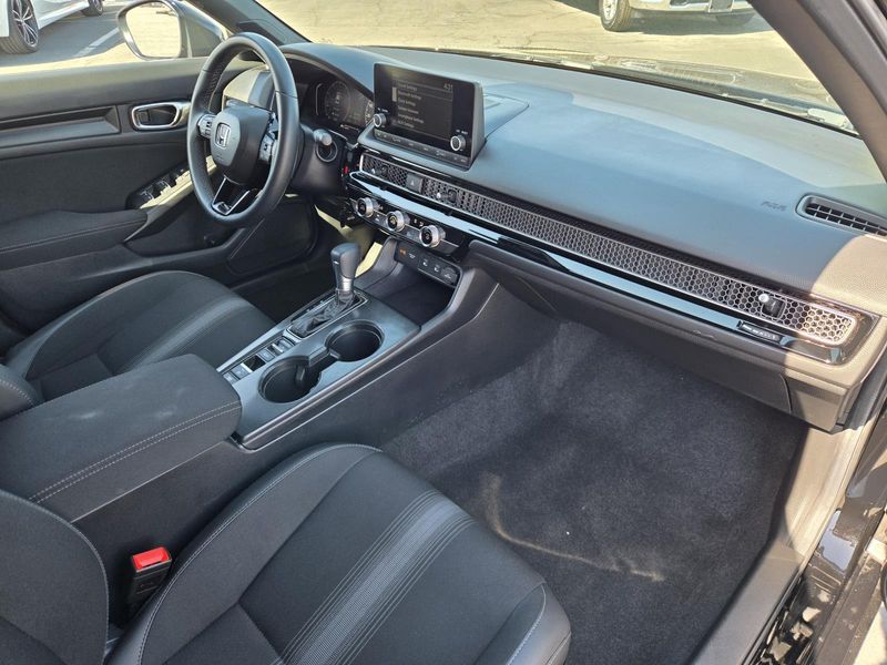 Used 2025 Honda Civic Sedan Sport CVT