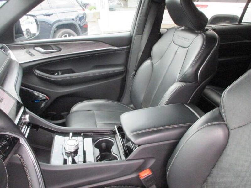 Used 2022 Jeep Grand Cherokee L OverlandImage 22