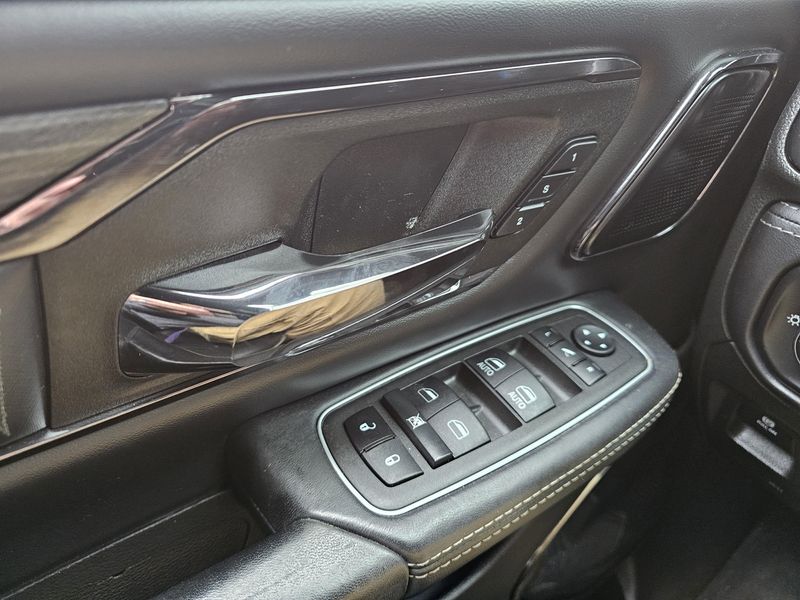 Used 2022 RAM 1500 LimitedImage 13