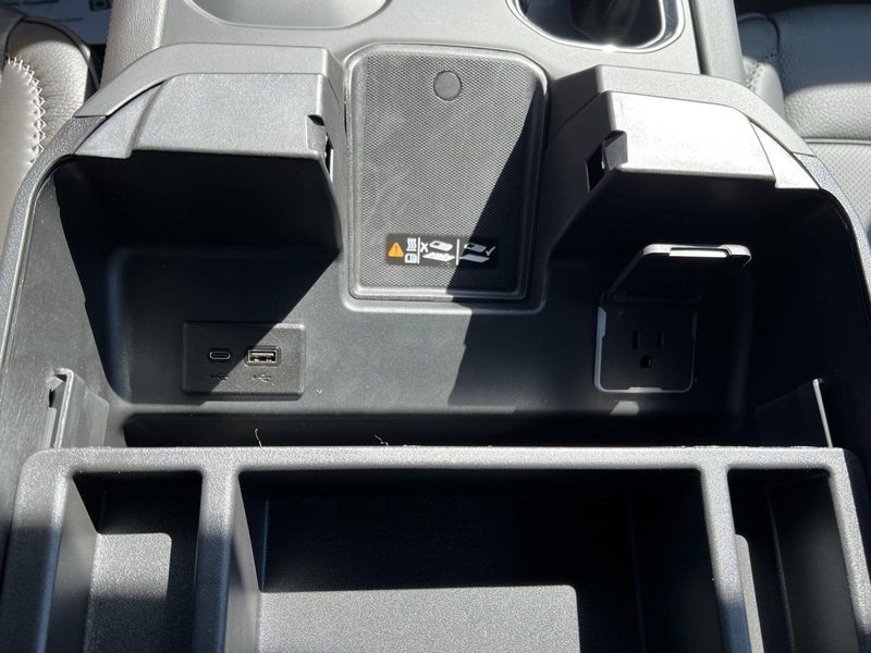 2026 Gmc Sierra HD Denali photo 37