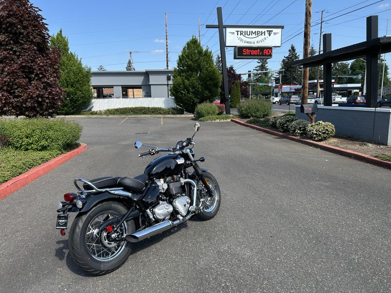 New 2025 Triumph BONNEVILLE SPEEDMASTER 
