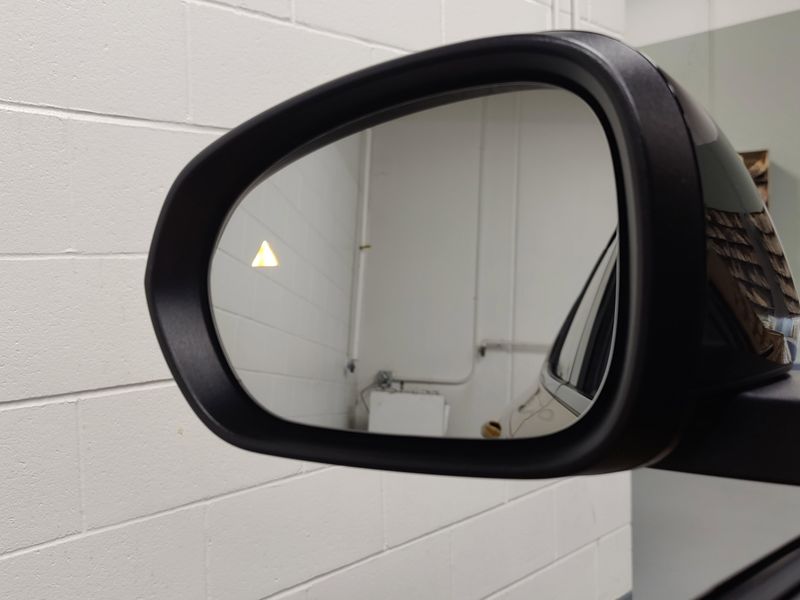 Used 2024 Dodge Hornet R/T eAWD Blacktop w/Track PkgImage 21