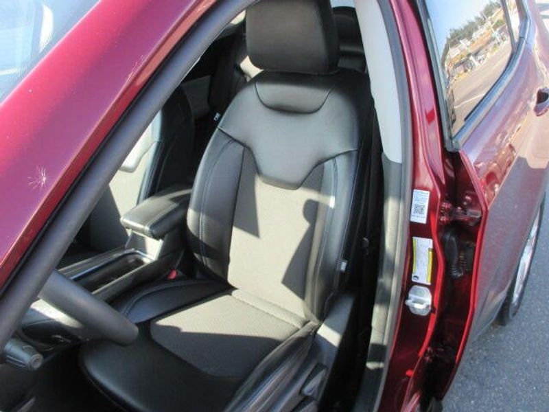 Used 2022 Jeep Compass LatitudeImage 14