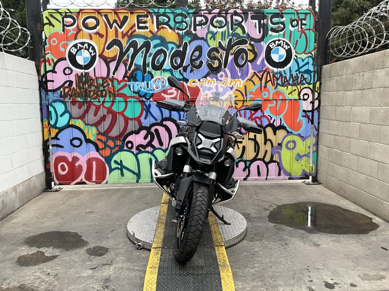 New 2026 BMW R 1300 GS Image 2