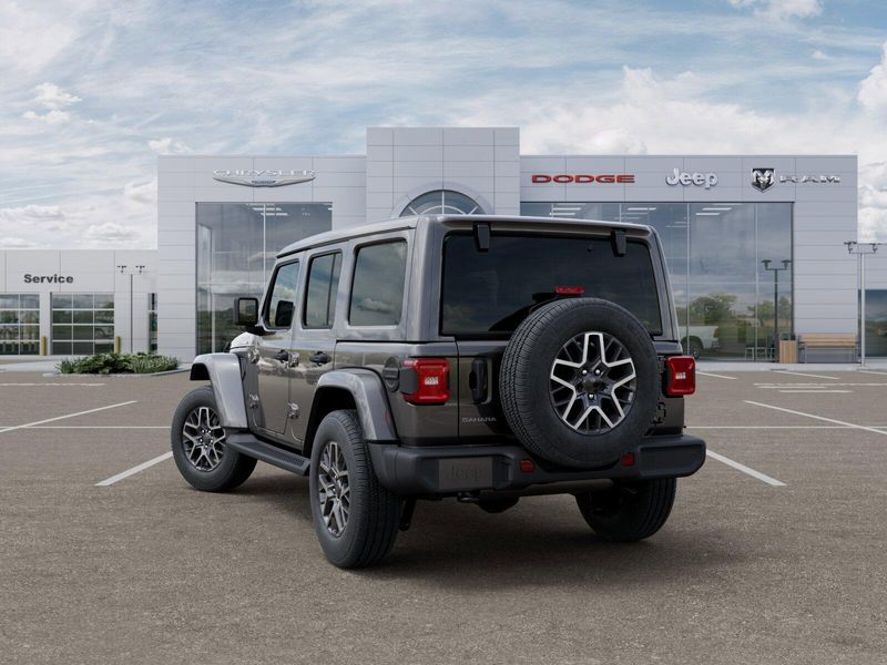 New 2026 Jeep Wrangler 4-door SaharaImage 3