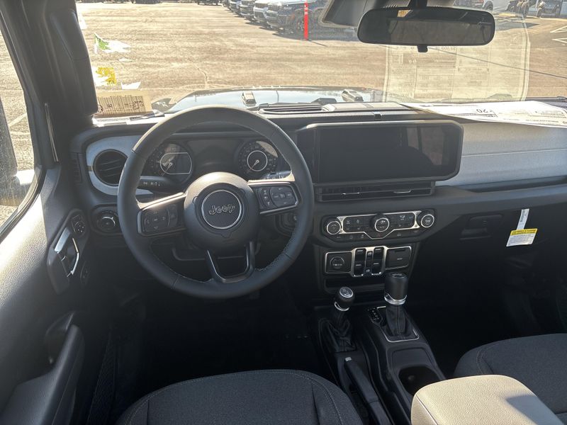 New 2026 Jeep Wrangler 4-door Sport SImage 20